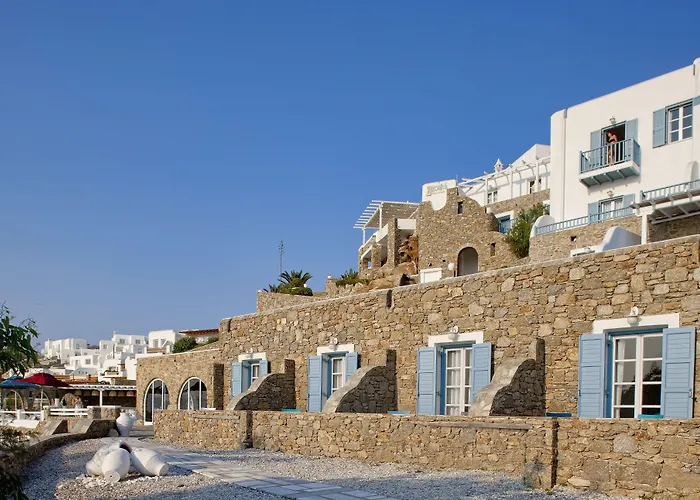 Kouros Hotel & Suites