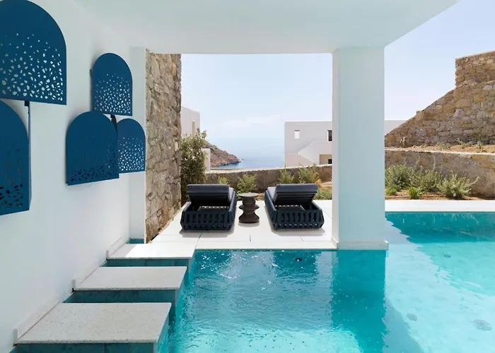 LYO II Boutique Suites
