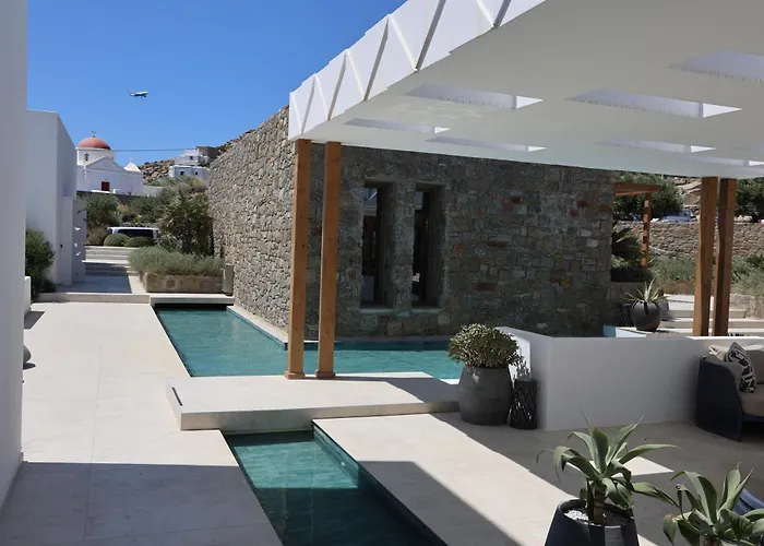 Lyo II Boutique Suites